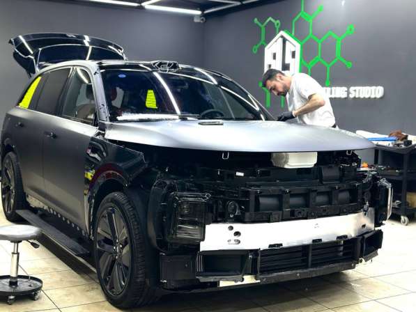 Оклейка автомобиля в Москве фото 4