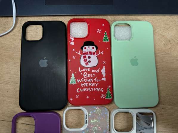 Чехлы на iPhone 14