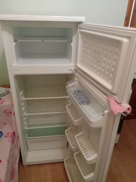 Продам духкамерный б/у холодильник Rainford в рабочем состоя в Алуште