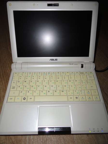 Нетбук (ноутбук) Asus Eee PC 900 + Чехол