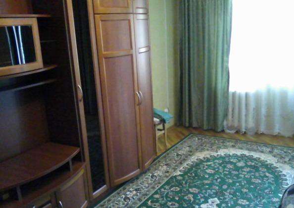 Продам трехкомнатную квартиру в Краснодар.Жилая площадь 57 кв.м.Этаж 3.Дом кирпичный.