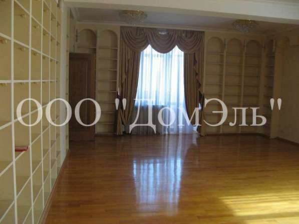 Продам четырехкомнатную квартиру в Москве. Жилая площадь 143 кв.м. Этаж 3. в Москве фото 3
