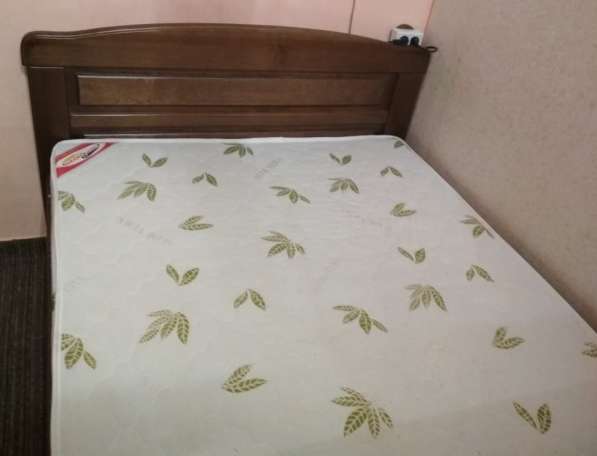 Кровать деревянная в 