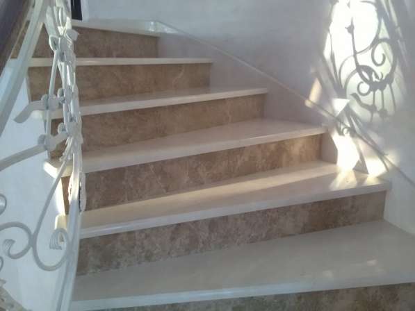 Лестницы из натурального камня мрамора и гранита в Бронницах фото 20