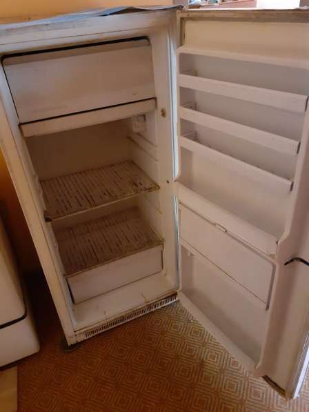 Продаю холодильник бу в Рубцовске