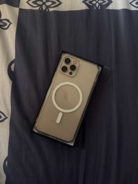 Продаю Iphone 12 pro