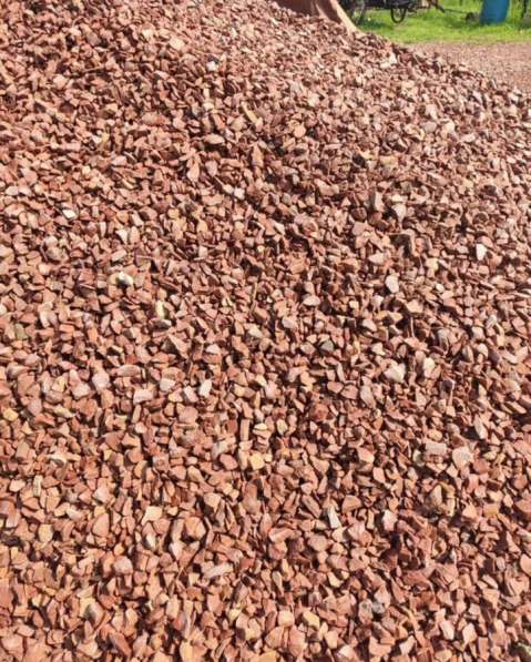 Малиновый кварцит в Санкт-Петербурге фото 3