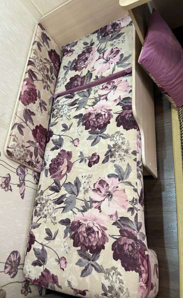 Продам детский диванчик в Новосибирске