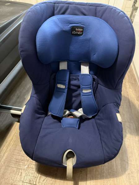 Детское автомобильное кресло britax