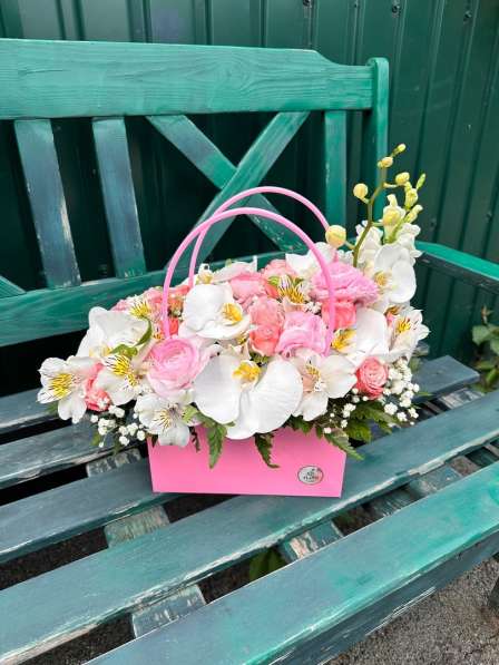 Цветы в Липецке сумочки с орхидеями в Липецке