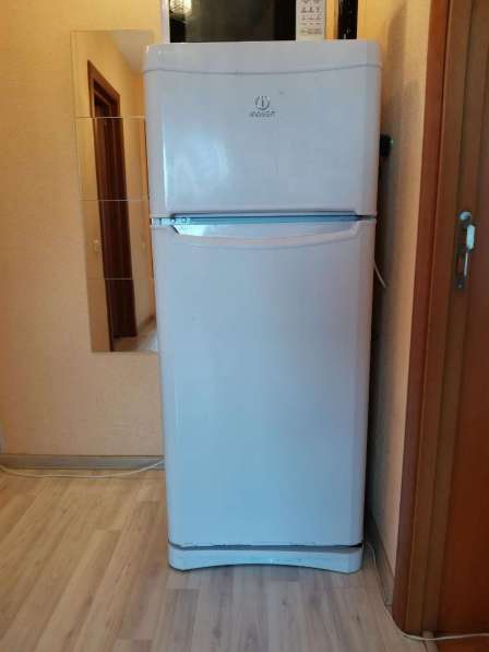 Двухкамерный холодильник Indesit RTM 014