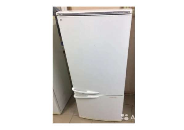 Продам двухкамерный холодильник Атлант в Челябинске