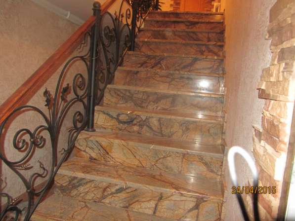 Лестницы из натурального камня мрамора и гранита в Дмитрове фото 12