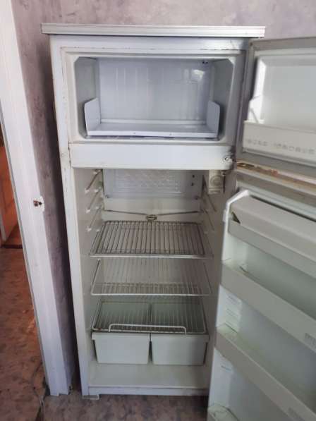 Холодильник в рабочем состоянии в Таганроге