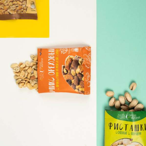 Орехи с пряностями торговой марки "Nuts for life" в 