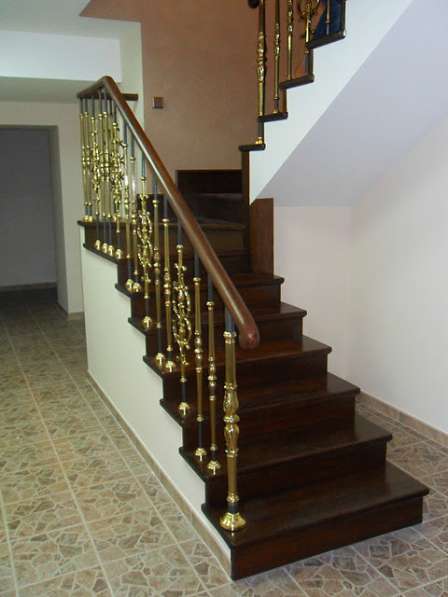 Изготовление лестниц в Ваш дом на заказ