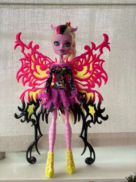 Кукла Monster High Монстрические мутации в коробке в Москве