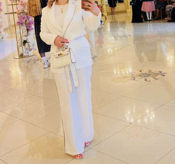 Продам костюм