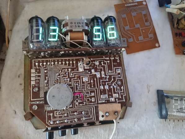 Часы электронные цифровые 4 штуки в Челябинске фото 5