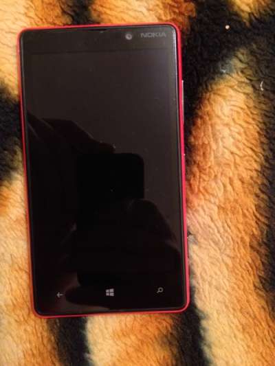 сотовый телефон Nokia Lumia 820