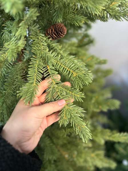 Ёль с шишками новогодняя искусственная