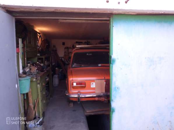 Продам капитальный гараж со всеми внутренностями и ВАЗ 2103