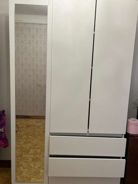 Продаю срочно шкаф