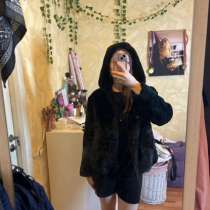 Шуба из искусственного меха, в Санкт-Петербурге