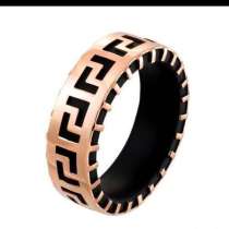 Золото с каучуком. Браслеты, кольца, кресты, шнурки, в Москве