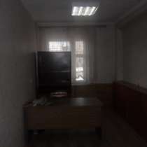Сдам в аренду офис на 2 этаже по Чаркова, в Тюмени