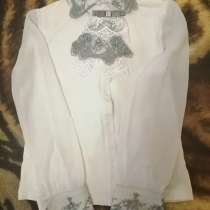 Продам 2 блузки, в Калуге