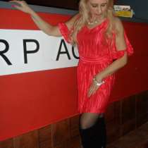 Платье из красного плиссе 44 р, в Кемерове