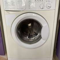 Стиральная машина indesit WISL62 (4,5 кг, 42 см), в Хабаровске