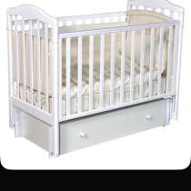 Детская кроватка с маятником, в Москве