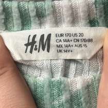 КОФТА H&Mдля девочек имеется в 2-х размерах(170,146-152), в Омске