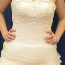 Свадебное платье со шлейфом, в Москве
