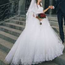 Платье свадебное, в Ялте