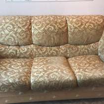 Продам диван +кресло, в Хабаровске