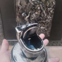 Миниатюрная инсталляция«Унитаз», в Москве