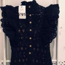 Платье из рельефной ткани с воланами, в Санкт-Петербурге