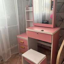 ДЕТСКИЙ ТУАЛЕТНЫЙ СТОЛИК, в Уссурийске
