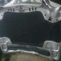 Капот на Mercedes W210, в Москве